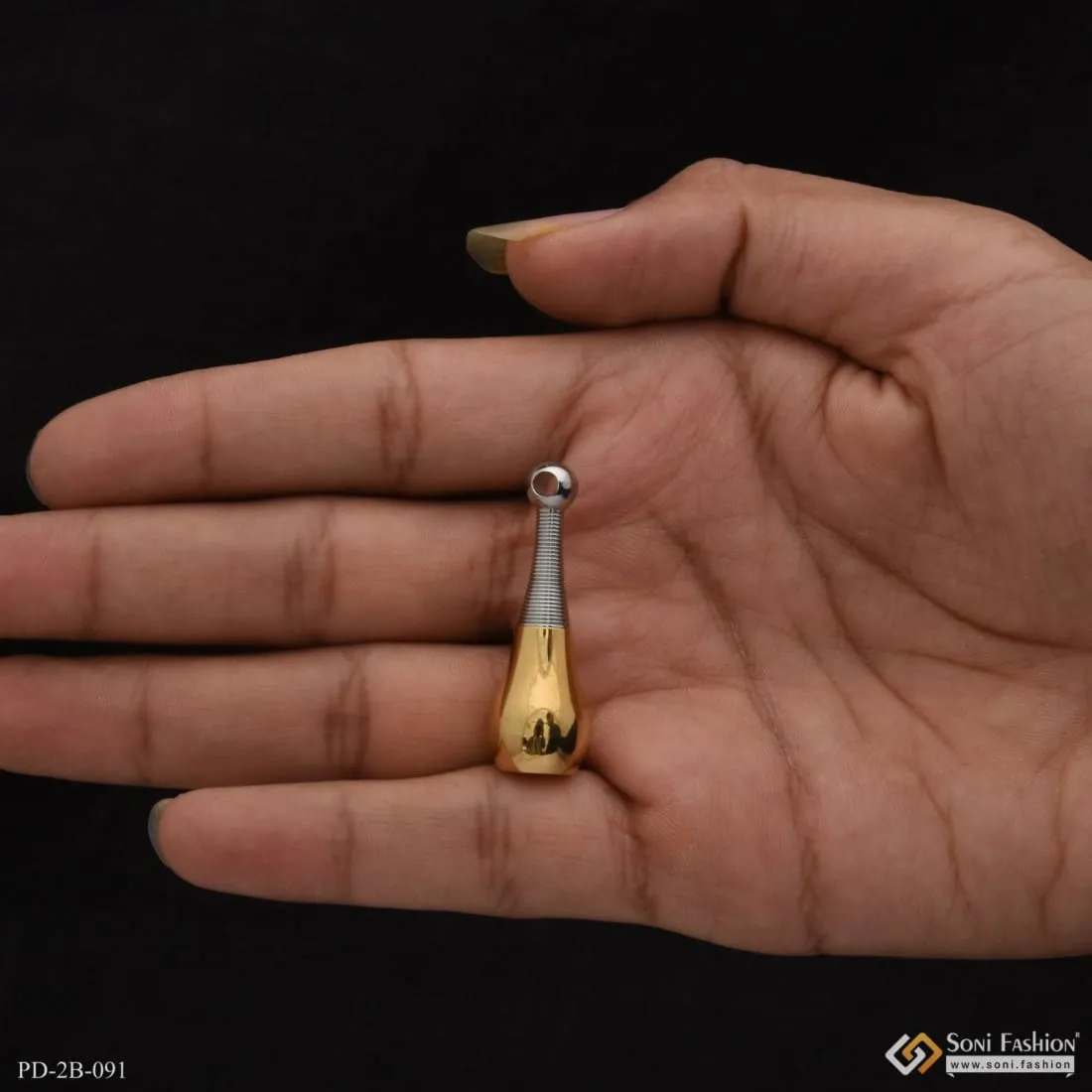 Best Quality Durable Design Golden & Silver Color Pendant for Men - Style B091