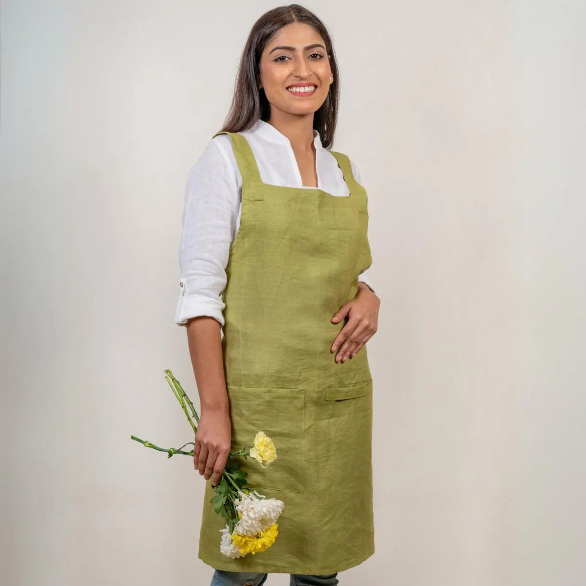 Cross Back Pocketed Apron | Anti Microbial Hemp Fabric | Durable & Multi-Purpose