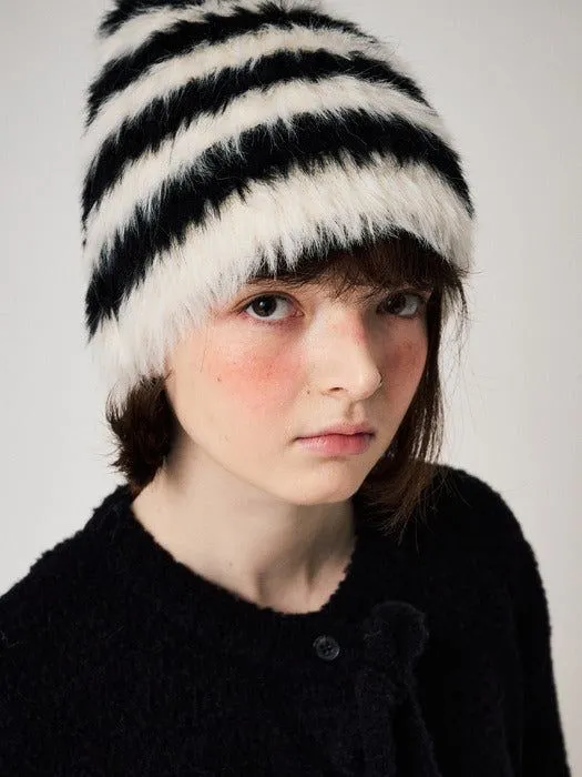 FUNFROMFUN HAIRY KNIT BEANIE, BLACK IVORY