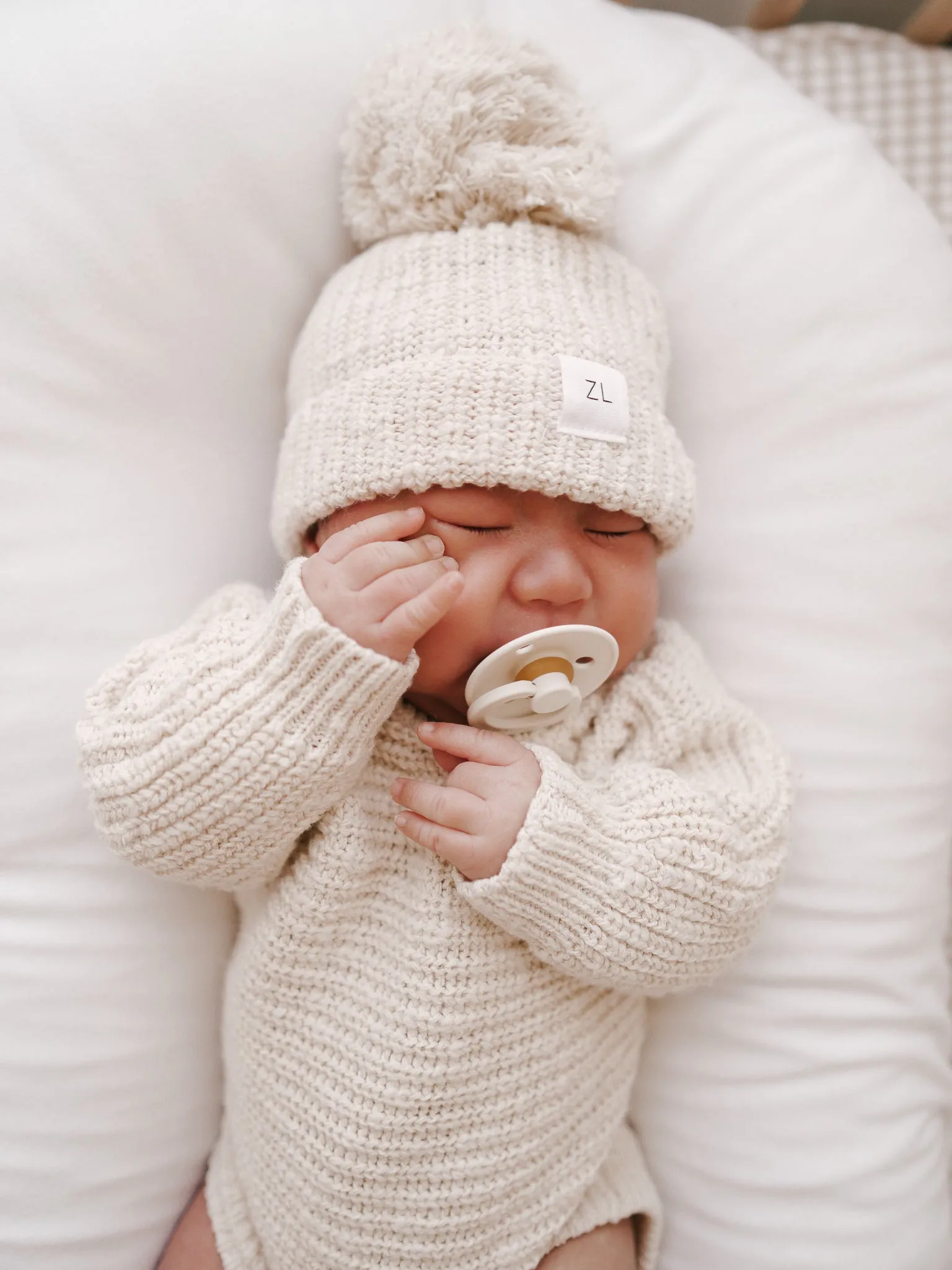 KNIT BEANIE "CHUNKY TEXTURED HONEY"