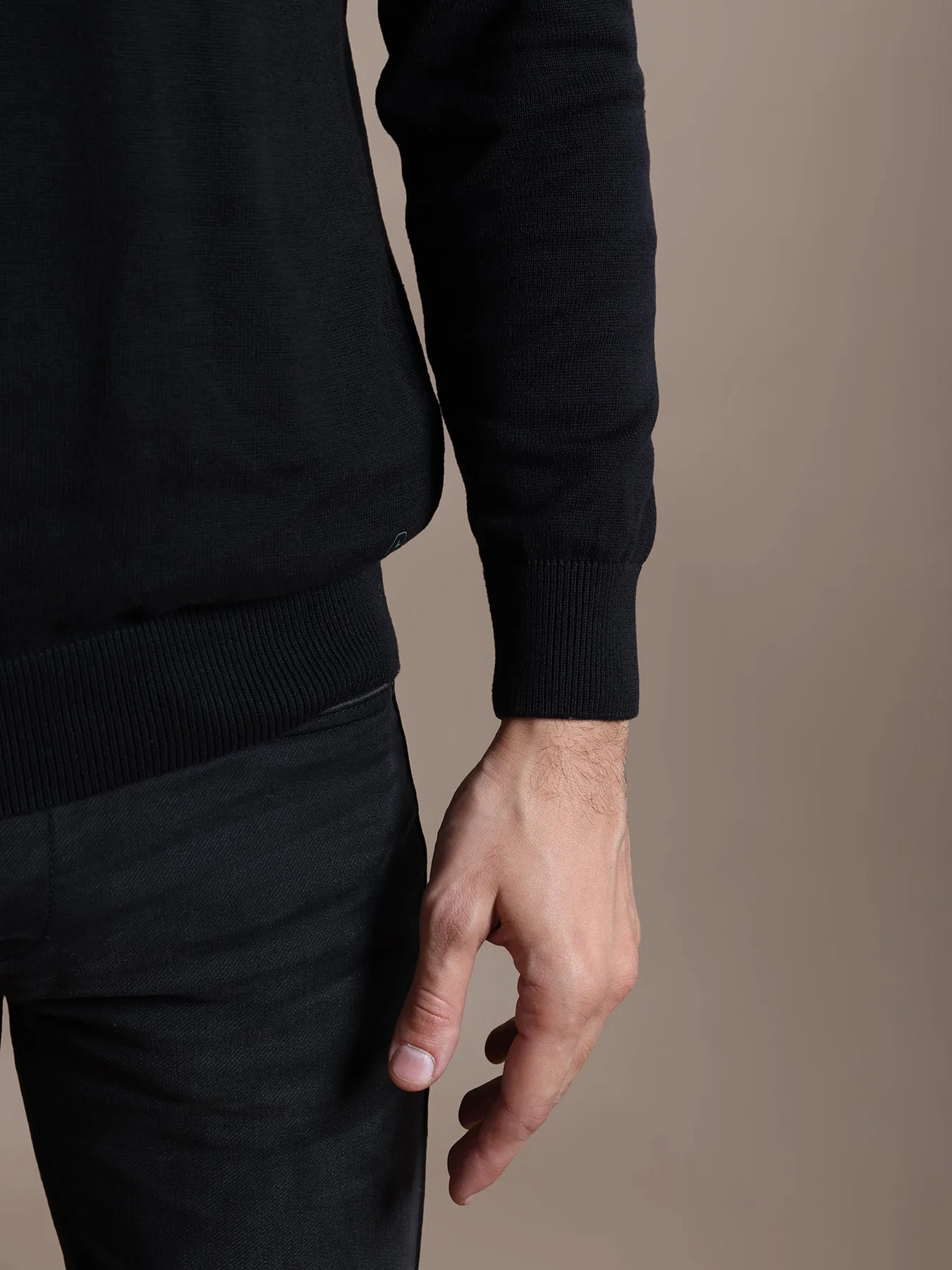 Knitted Navy Blue Striped Regular Fit Full Sleeve Casual Pullover
