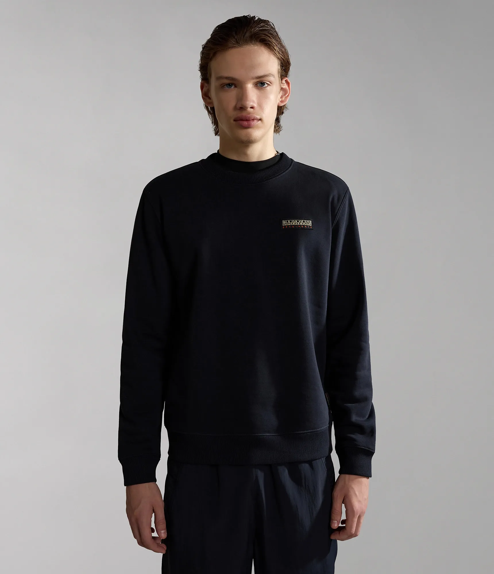 Napapijri Men&#x27;s Iaato Sweatshirt Black | Buy Napapijri Men&#x27;s Iaato Sweatshirt Black here | Outnorth