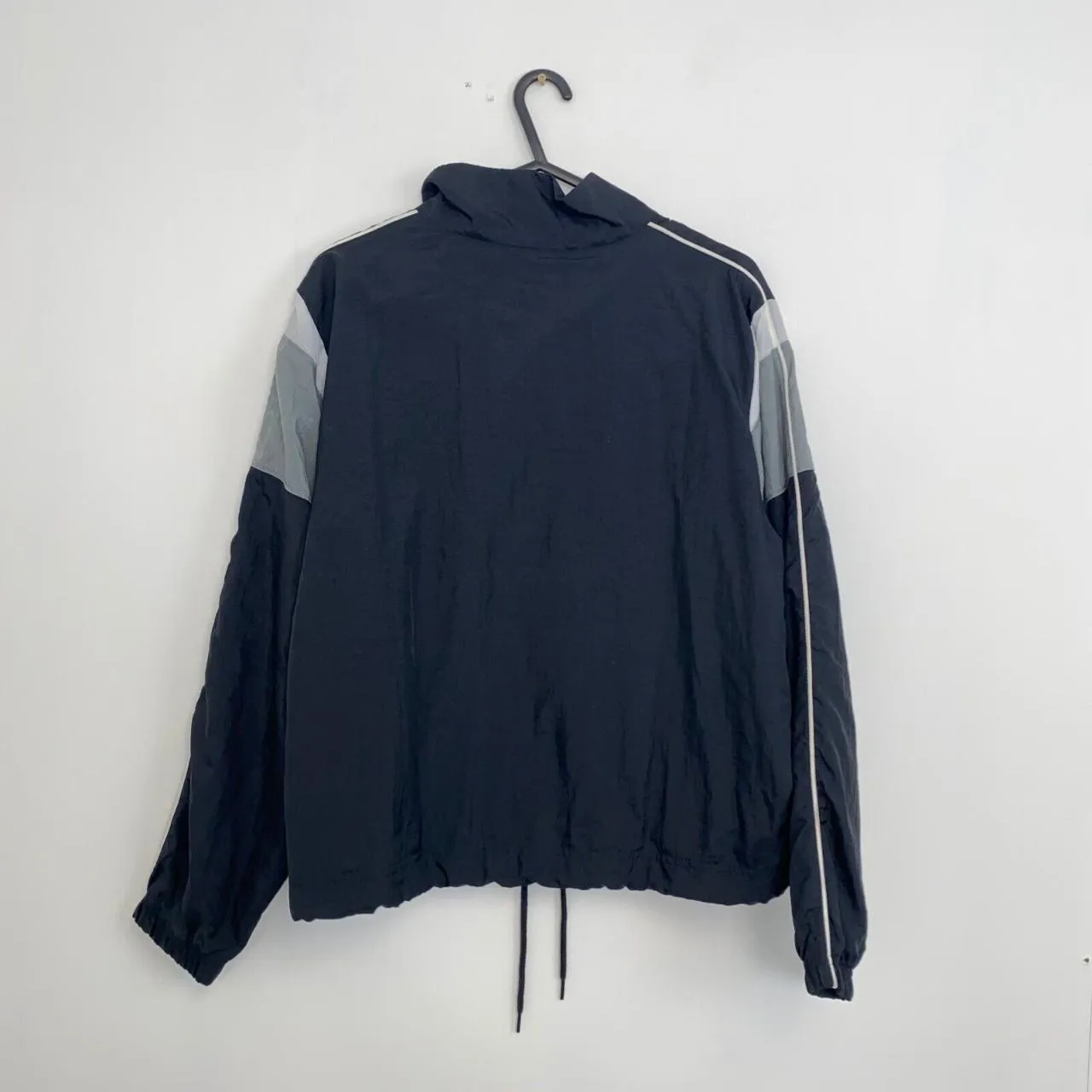 Preowned Nike Sportswear Woven Jacket Womens Size XS Black Pullover Track Center Swoosh