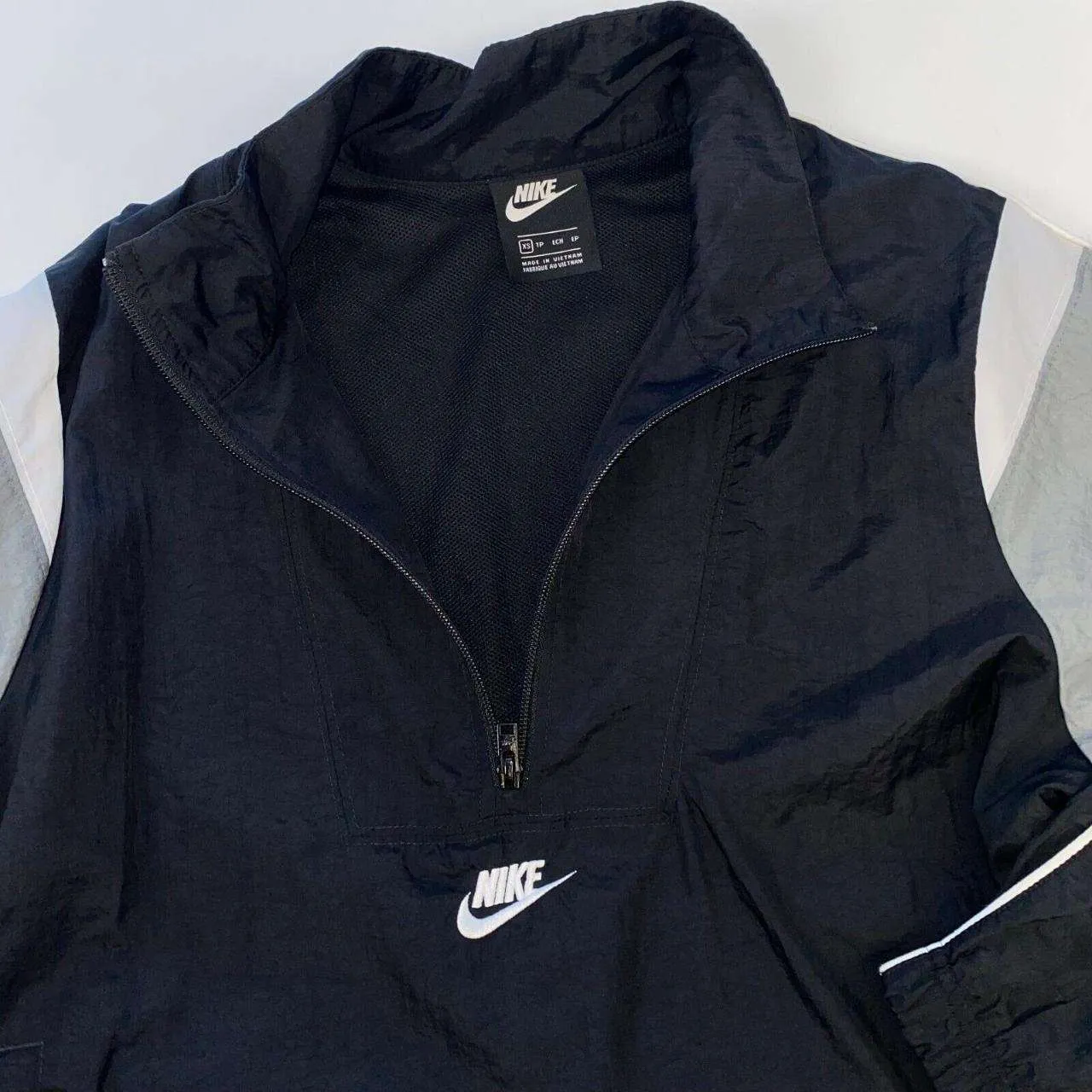 Preowned Nike Sportswear Woven Jacket Womens Size XS Black Pullover Track Center Swoosh