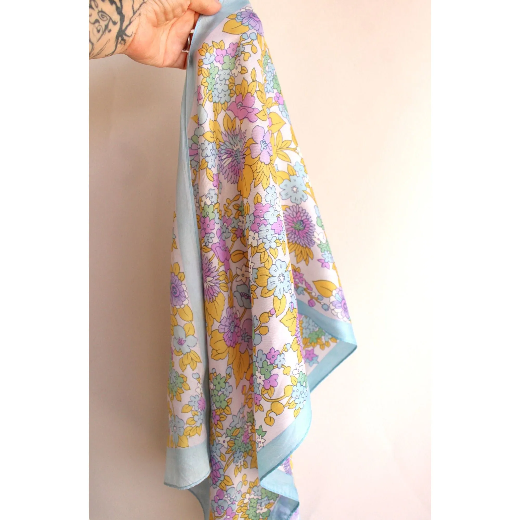 Vintage 1960s Mod Floral Print Rectangle Scarf