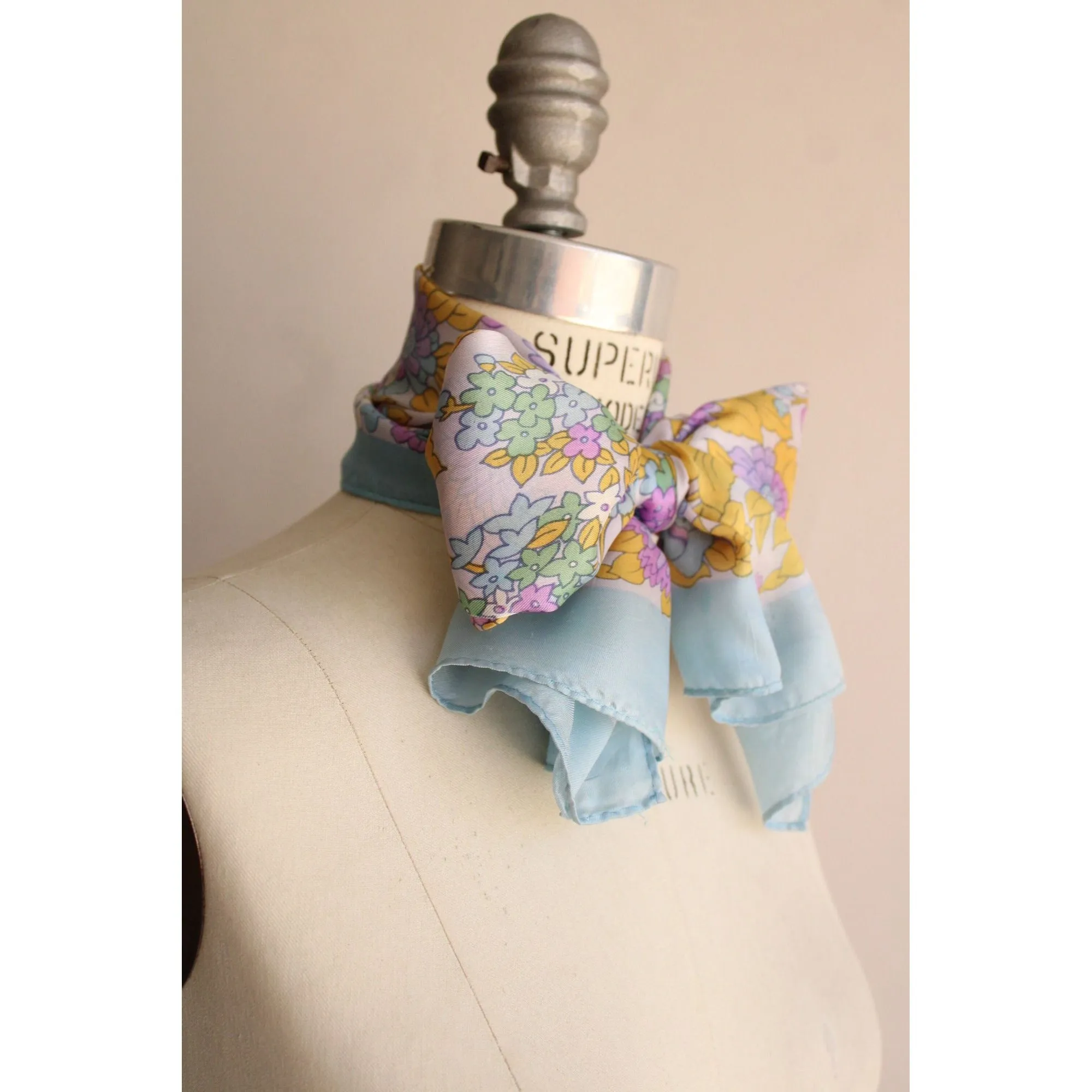 Vintage 1960s Mod Floral Print Rectangle Scarf