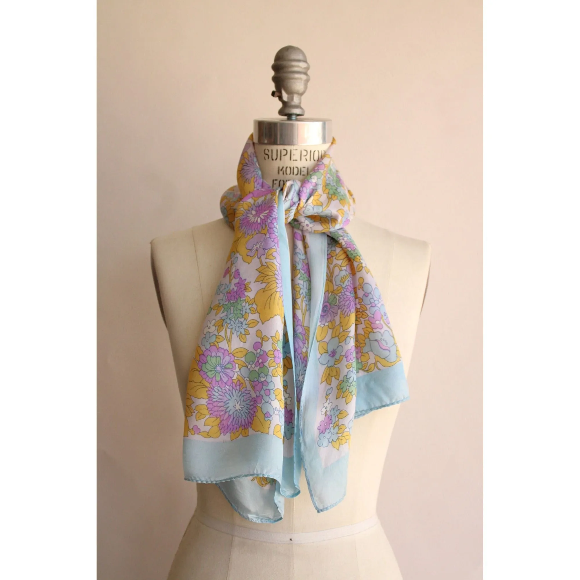 Vintage 1960s Mod Floral Print Rectangle Scarf